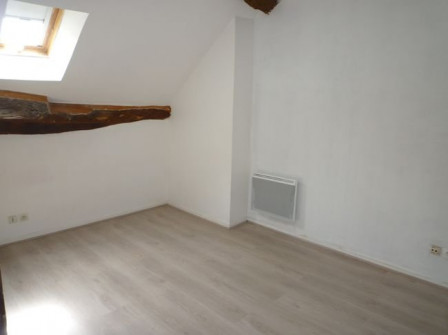 Location appartement type 4 (T4) 70m2 Cremieu-38Z03100PL000288-692-03