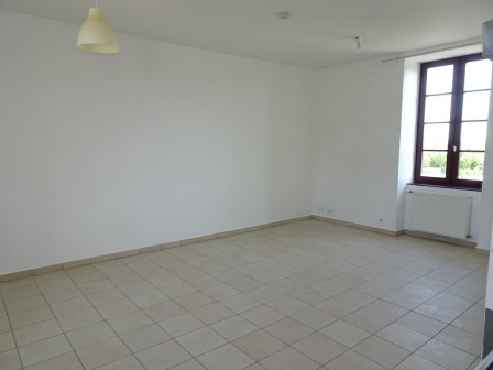 Location appartement type 3 (T3) 50m2 Villemoirieu-38Z03100PL000691-692-02