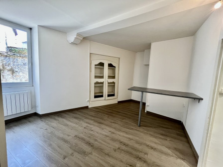Location appartement type 2 (T2) 78m2 Cremieu-38Z03100PL000825-692-05