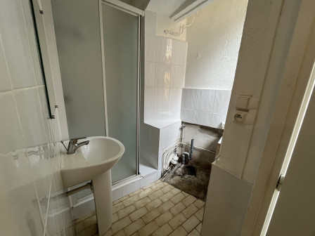 Location appartement type 2 (T2) 78m2 Cremieu-38Z03100PL000825-692-09