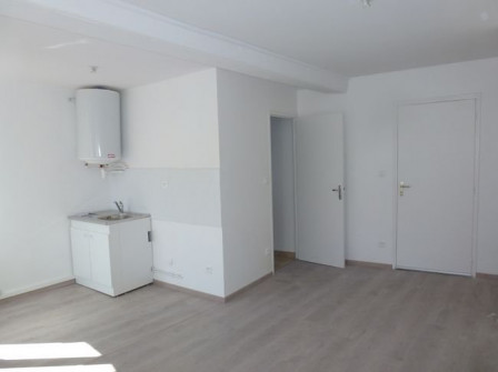 Location appartement type 2 (T2) 20m2 Cremieu-38Z03100PL000951-692-03