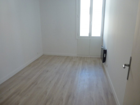 Location appartement type 4 (T4) 90m2 Cremieu-38Z03100PL001125-692-08