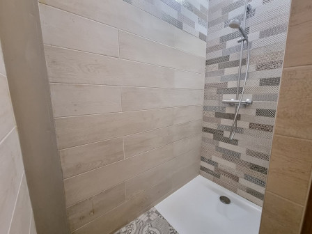 Location appartement type 3 (T3) 83m2 Lyon-38Z03100PL001301-692-09