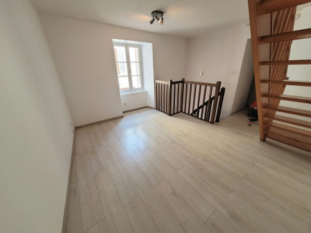Location appartement type 2 (T2) 45m2 Cremieu-38Z03100PL001412-692-01