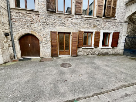 Location appartement type 2 (T2) 50m2 Cremieu-38Z03100PL001516-692-01