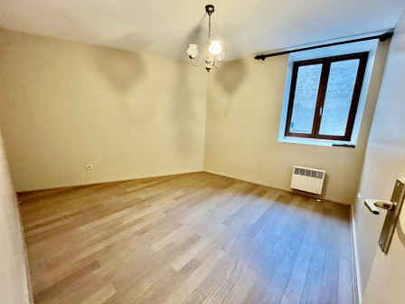 Location appartement type 2 (T2) 50m2 Cremieu-38Z03100PL001516-692-06