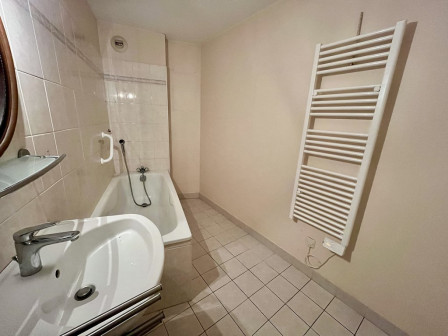 Location appartement type 2 (T2) 50m2 Cremieu-38Z03100PL001516-692-07