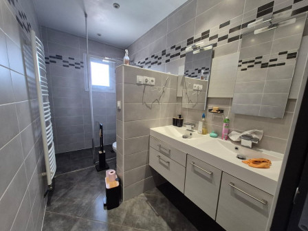 Location appartement type 4 (T4) 103m2 Venissieux-38Z03100PL001540-692-05