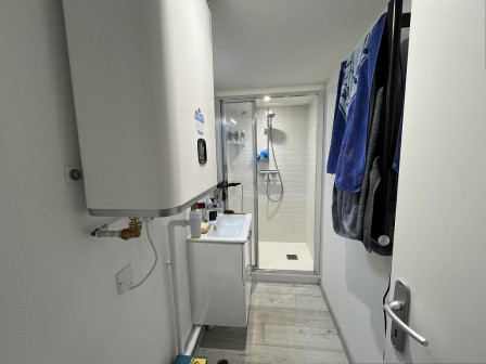 Location appartement type 2 (T2) 30m2 Chavanoz-38Z03100PL001542-692-09