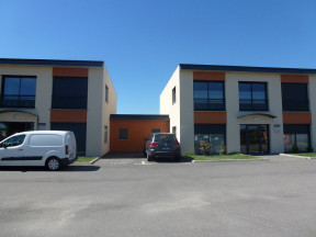 Location local/garage/parking 55m2 Villemoirieu