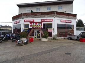 Location local/garage/parking 250m2 Chavanoz