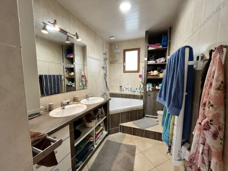 Vente maison 5 pièces 110m2 Cremieu-38Z03100VP001879-692-06